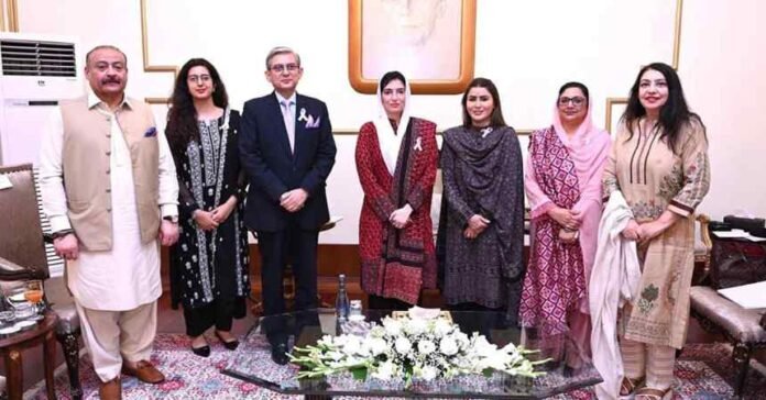First Lady Advocates Unified Effort Against Breast Cancer in Pakistan